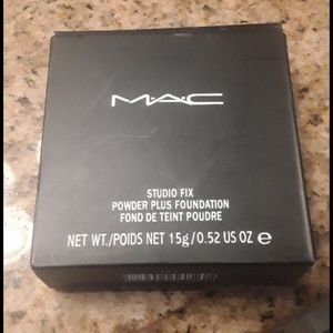 👑 New Mac NC37 Studio Fix Powder + Foundation 👑
